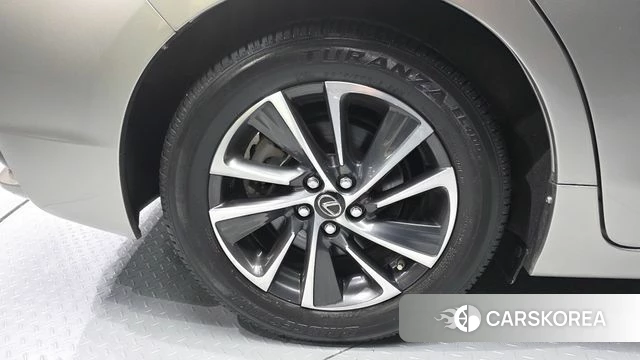 Lexus CT200h id 4325946 из Кореи 15