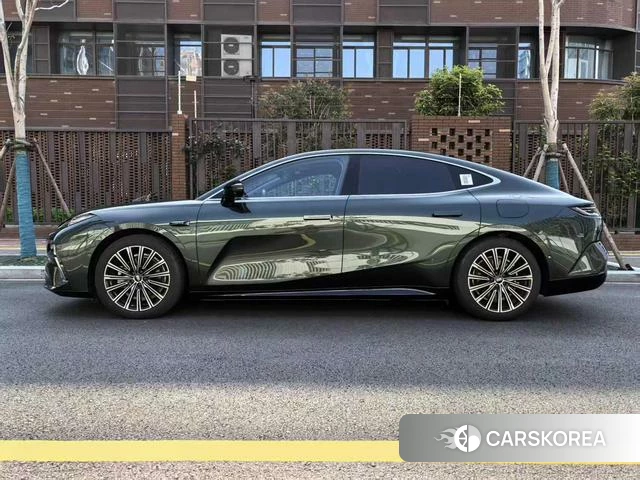 Geely Galaxy Galaxy Sparkle 8 PHEV 2025 Зеленый из Китая, фото 5