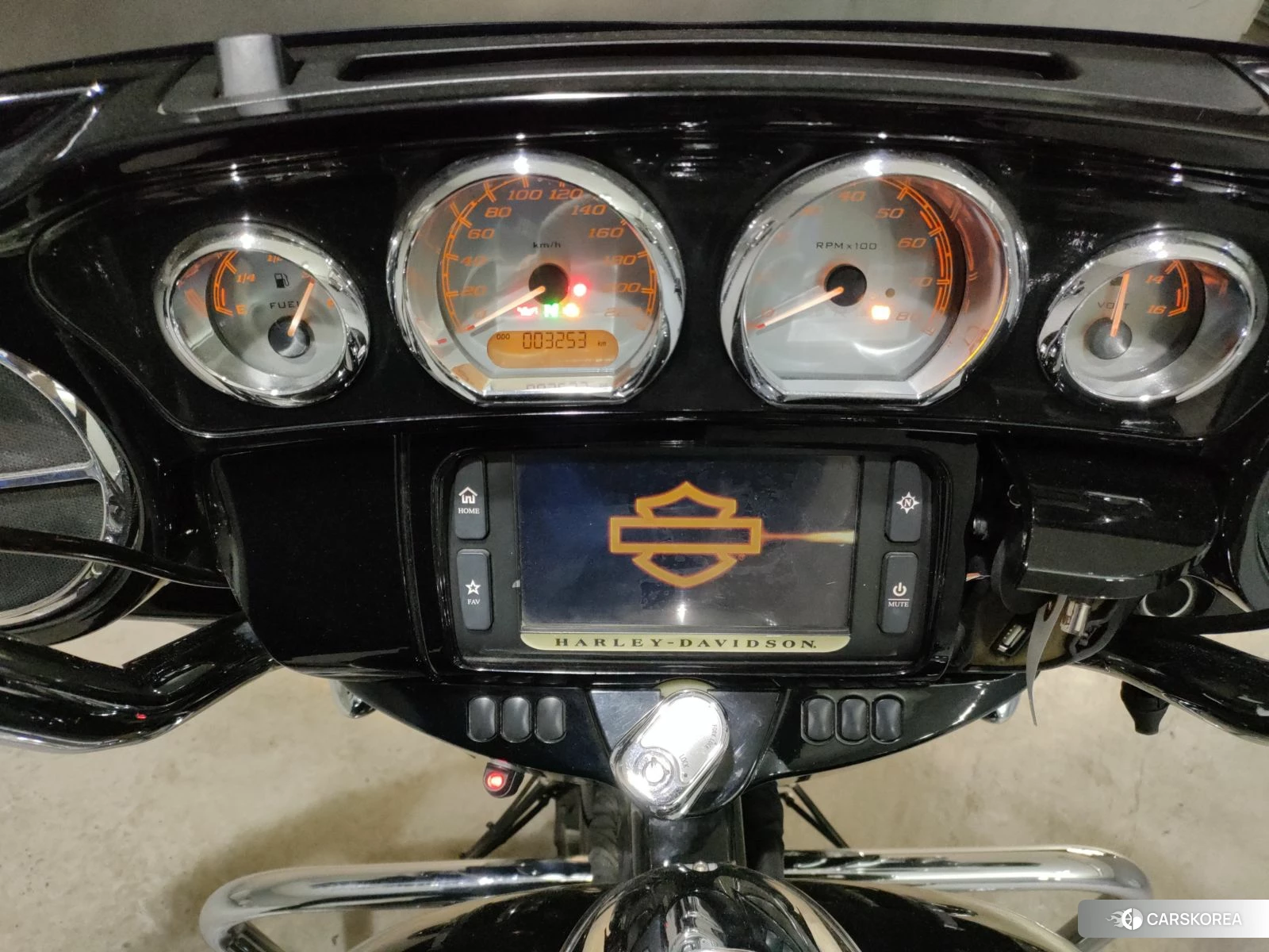 Проданный Harley-Davidson Street Glide FLHXS1750 2017 из Японии, фото 4
