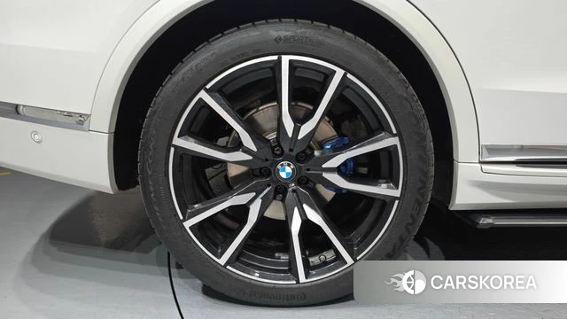 BMW X7 (G07) id 4501824 из Кореи 29