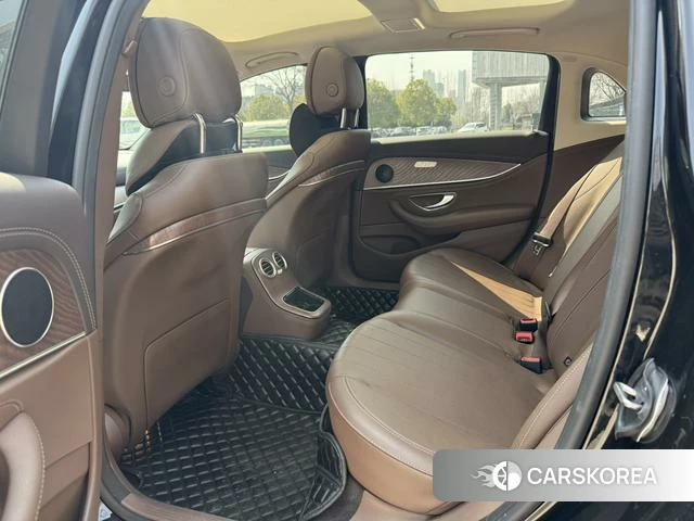 Mercedes-Benz E-class id 4256632 из Китая 7
