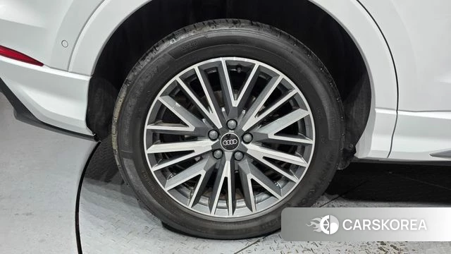 Audi Q3 (F3) id 4635475 из Кореи 15