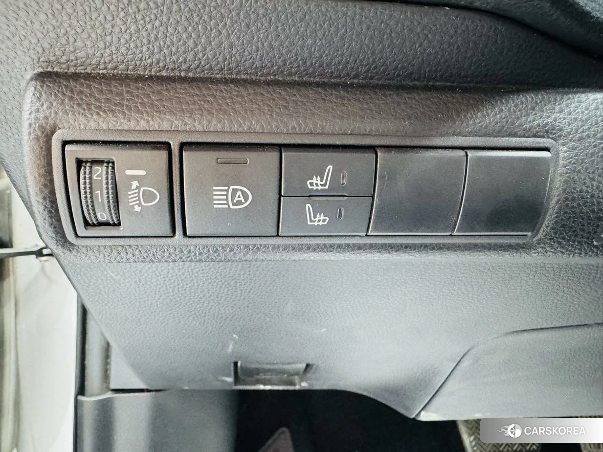 Toyota Corolla id 4514896 из Китая 8