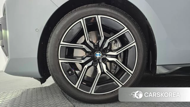 BMW 7 Series (G70) id 4681553 из Кореи 31