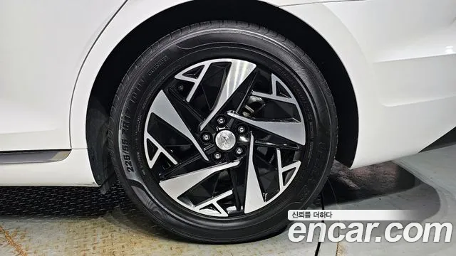 Hyundai The New Grandeur IG Hybrid id 2750164 из Кореи 15