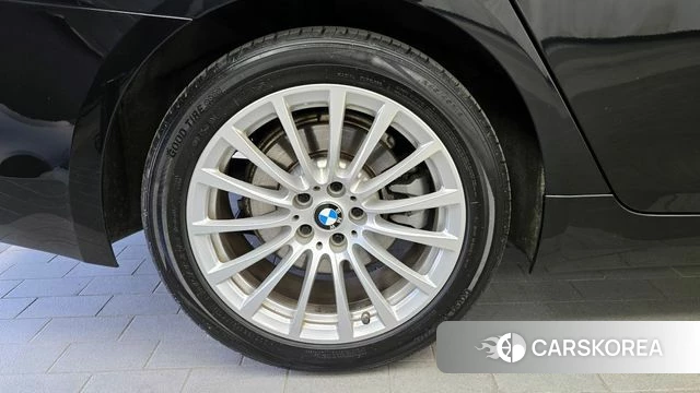 BMW 5 Series (G30) id 4203448 из Кореи 26