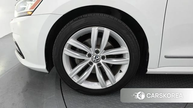 Volkswagen The New Passat id 3845464 из Кореи 15
