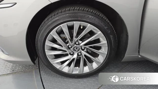 Lexus ES300h 7th generation id 3420752 из Кореи 15