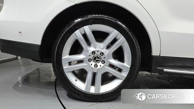Mercedes-Benz GLE - Class W166 id 4615338 из Кореи 29
