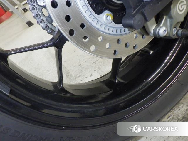 Honda CBR1000RR-R FIREBLADE id 3949952 из Японии 29