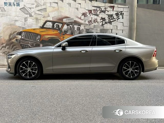 Volvo S60 id 4254735 из Китая 9