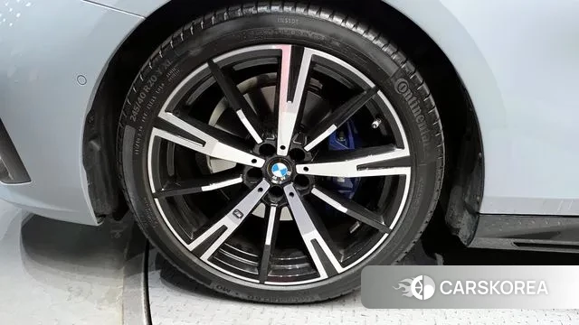 BMW 5 Series (G60) id 3689378 из Кореи 15