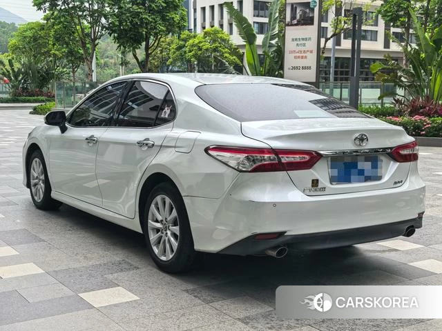 Toyota Camry 2021 Белый из Китая, фото 6