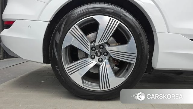 Audi e-Tron id 4675973 из Кореи 15