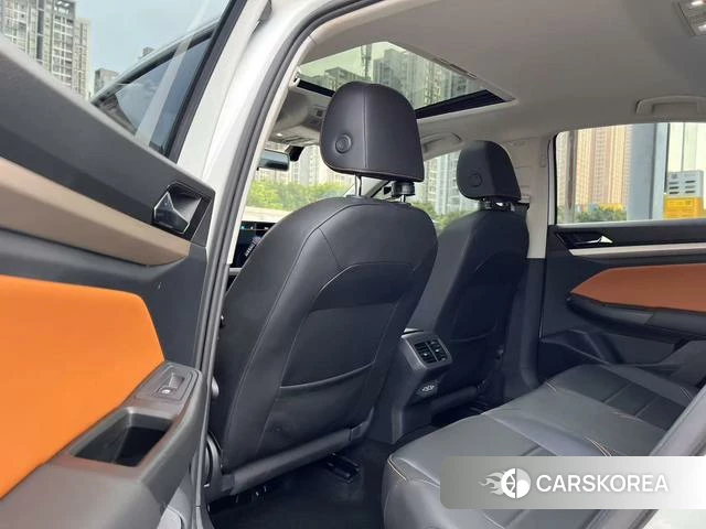 Volkswagen Bora 2024 Белый из Китая, фото 5
