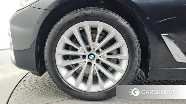 BMW 5 Series (G30) id 3582521 из Кореи 15