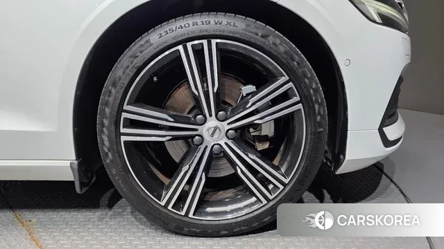 Volvo S60 3rd generation id 2901820 из Кореи 15