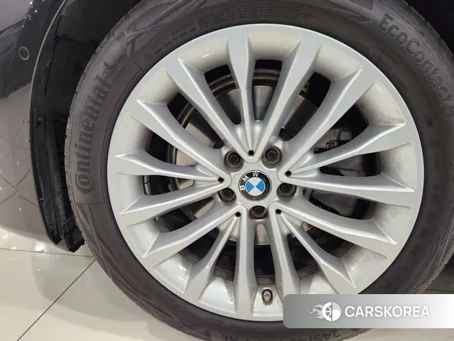 BMW 5 Series (G30) id 3342154 из Кореи 12