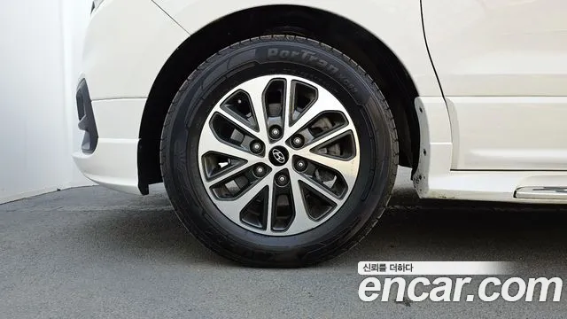 Hyundai The New Grand Starex id 2499942 из Кореи 15