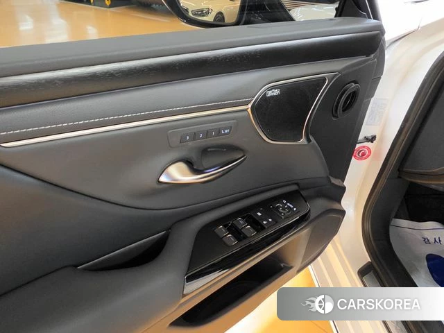 Lexus ES300h 7th generation id 3933634 из Кореи 13