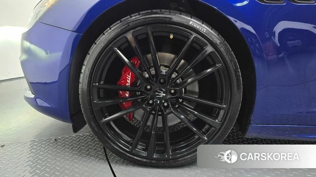 Maserati Ghibli id 4633143 из Кореи 26