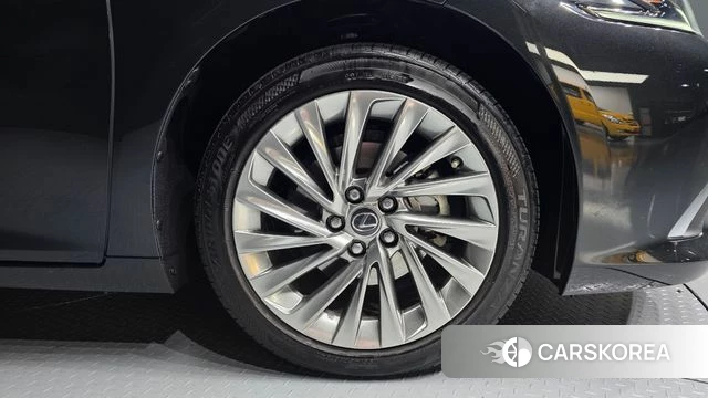 Lexus ES300h 7th generation id 3841387 из Кореи 15