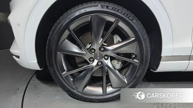 Genesis GV70 id 3915337 из Кореи 15