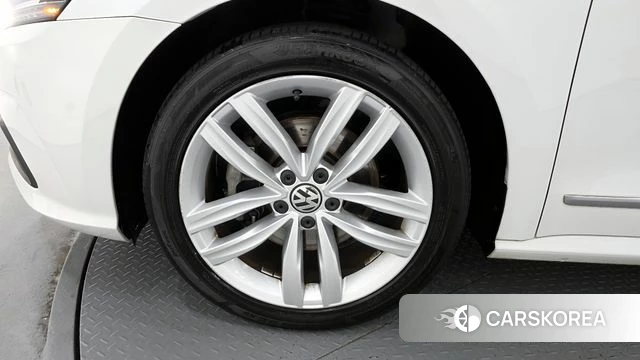 Volkswagen The New Passat id 4371881 из Кореи 15