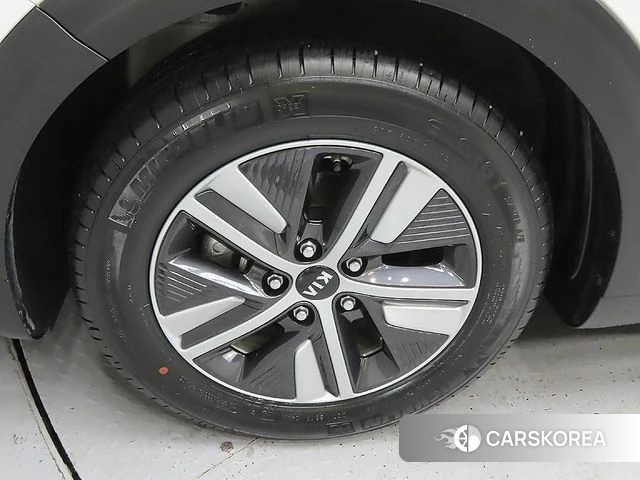 Kia The New Niro id 4614667 из Кореи 15