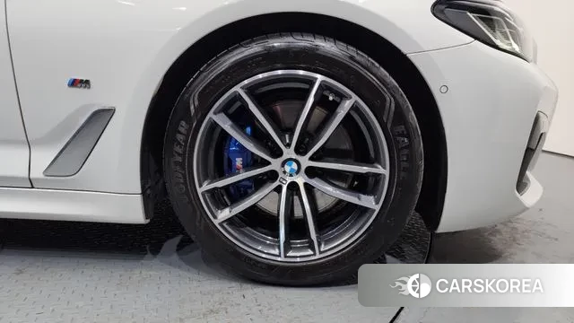 BMW 5 Series (G30) id 3640088 из Кореи 15