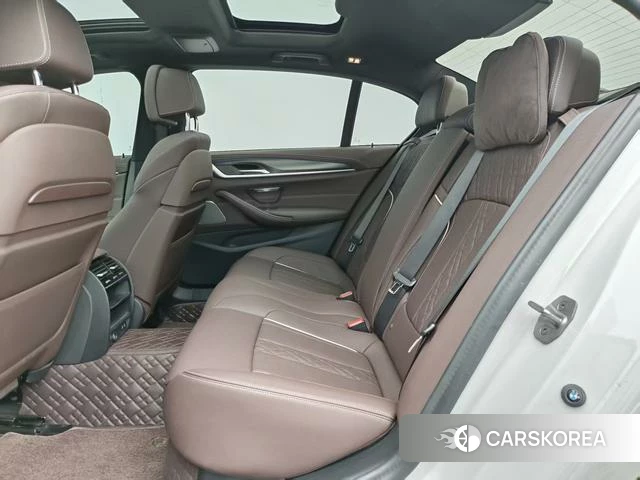 BMW 5 series PHEV id 4260595 из Китая 9