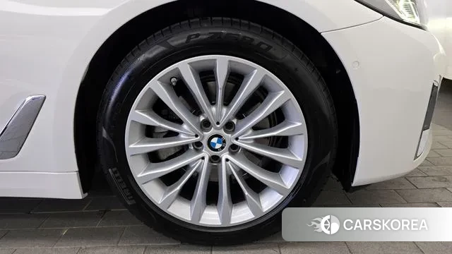 BMW 5 Series (G30) id 3788057 из Кореи 15