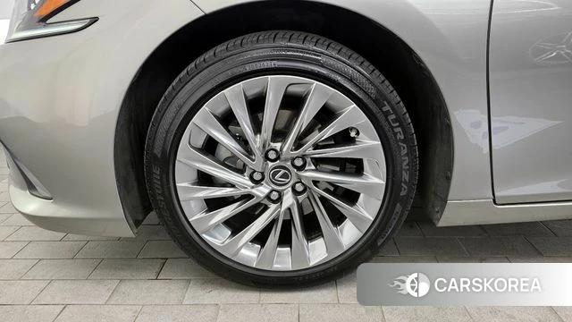 Lexus ES300h 7th generation id 3826765 из Кореи 15