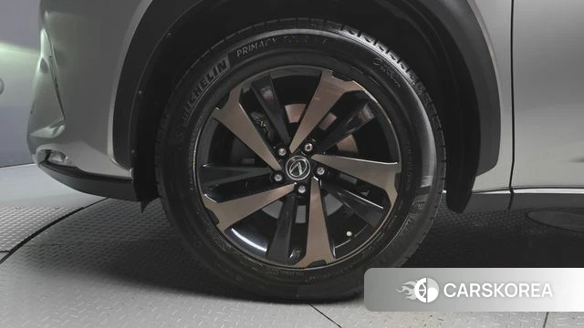 Lexus NX300h id 4732707 из Кореи 15