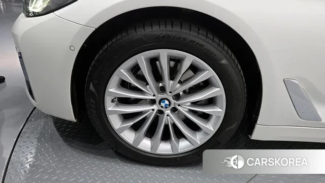 BMW 5 Series (G30) id 3294906 из Кореи 15