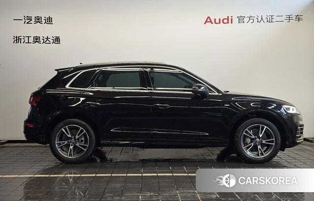 Audi Q5L id 4272695 из Китая 12