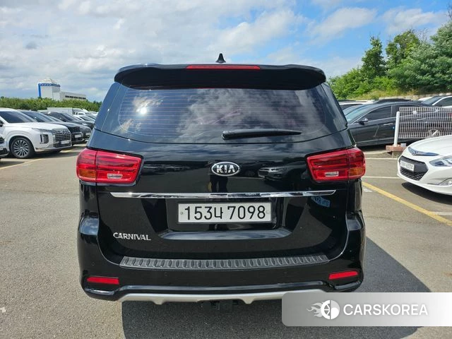 Kia The New Carnival id 4596120 из Кореи 15