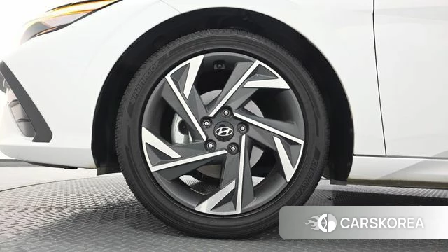 Hyundai The New Avante (CN7) id 4645537 из Кореи 30