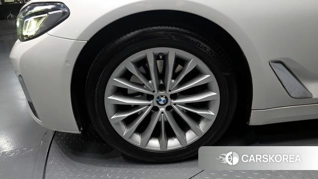 BMW 5 Series (G30) id 3898035 из Кореи 15
