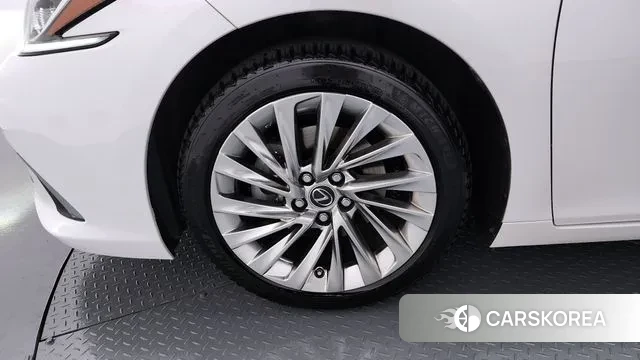 Lexus ES300h 7th generation id 3312831 из Кореи 15