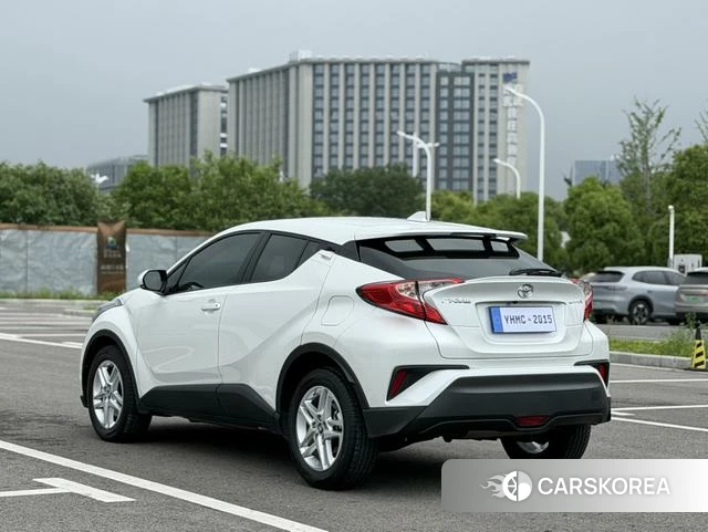 Toyota C-HR id 4348824 из Китая 17