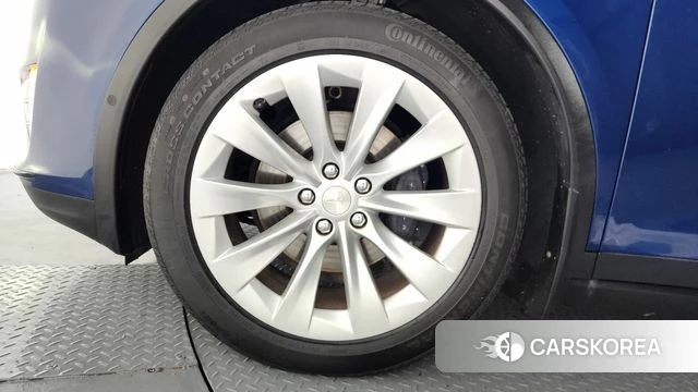 Tesla Model X id 3936069 из Кореи 15