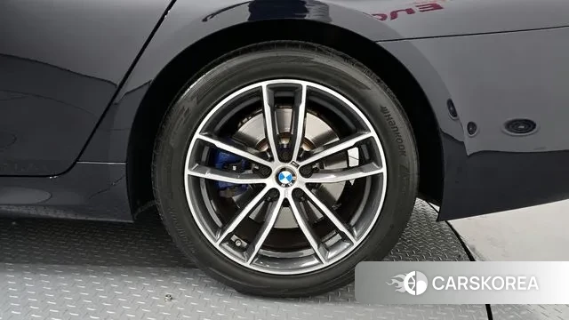 BMW 5 Series (G30) id 3355060 из Кореи 15