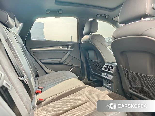 Audi Q5L Sportback 2024 Черный из Китая, фото 5