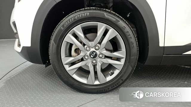 Kia Seltos id 4250703 из Кореи 26