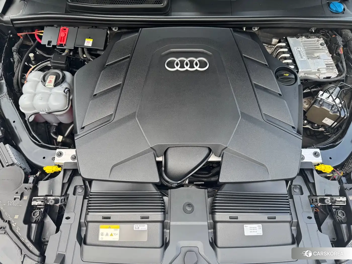 Audi Q7 2023 Черный из Китая, фото 5