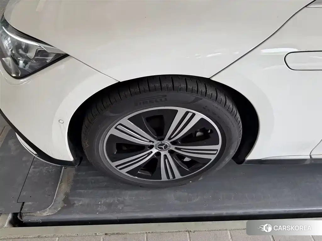 Mercedes-Benz EQE 2025 Белый из Китая, фото 5