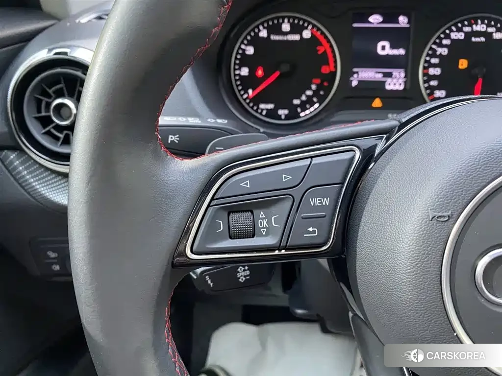 Audi Q2L id 4601030 из Китая 16