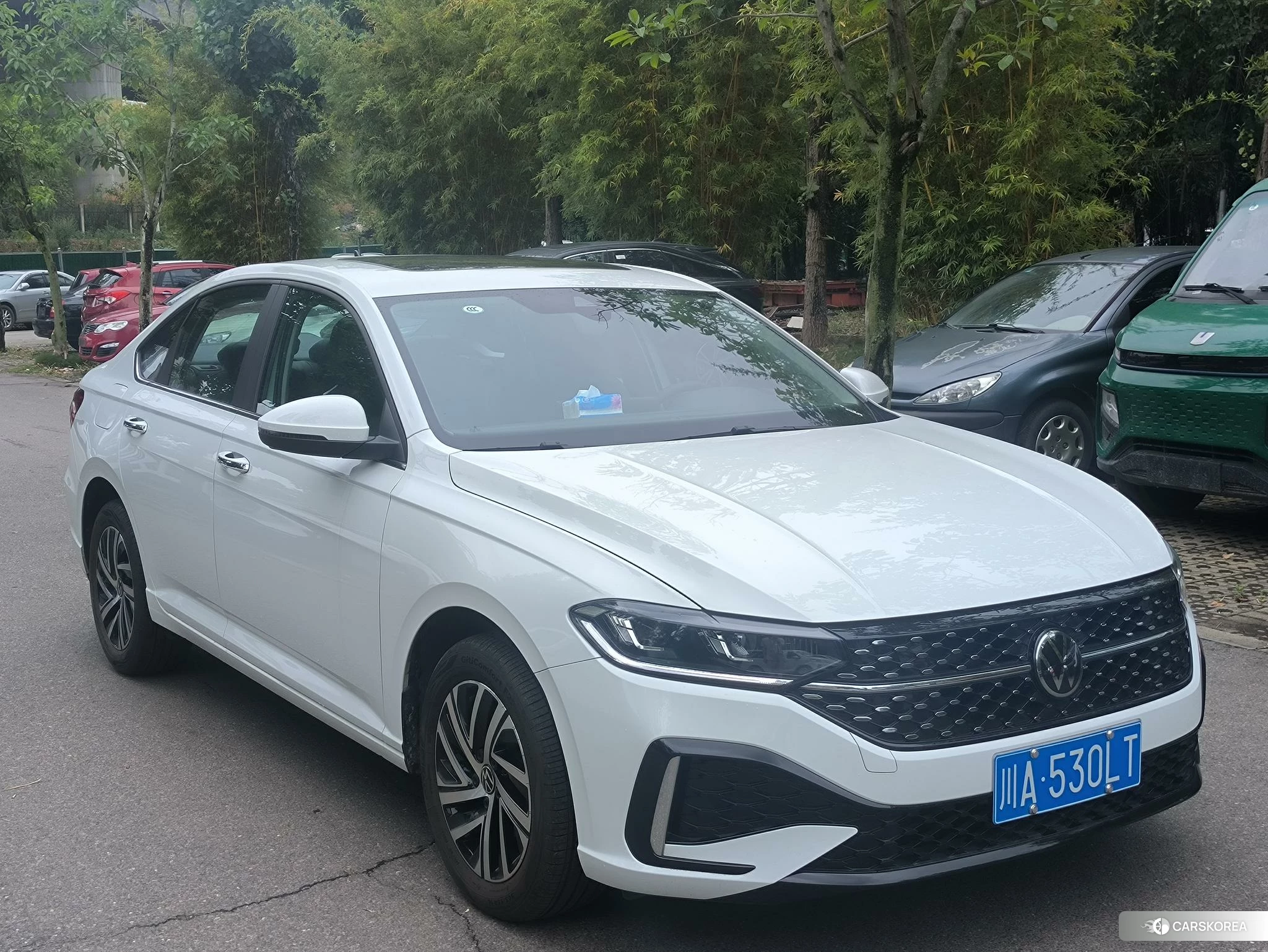 Volkswagen Lavida 2023 Белый из Китая, фото 6