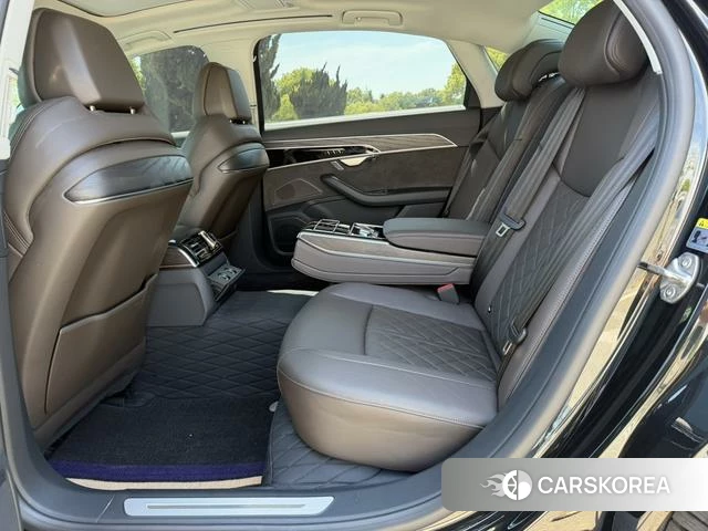 Audi A8 2022 Черный из Китая, фото 5